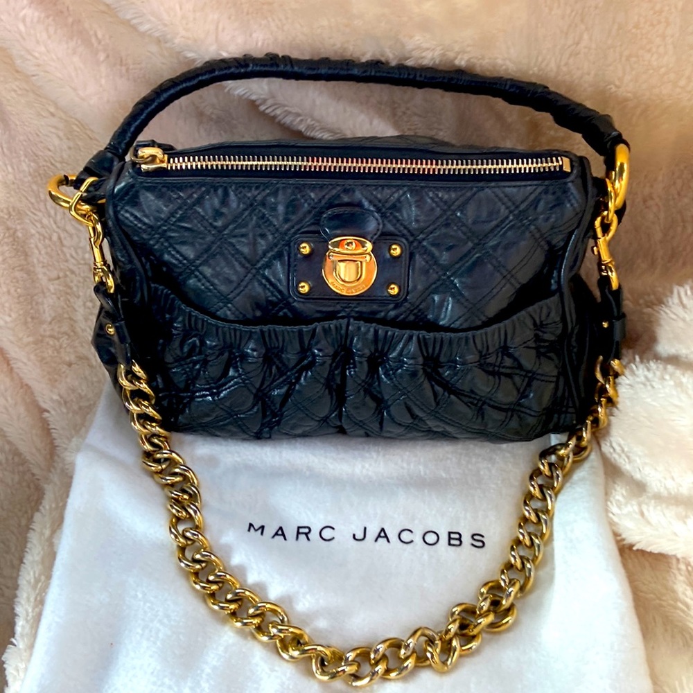 Marc Jacobs black quilted leather handbag; Great condition; Removable strap
